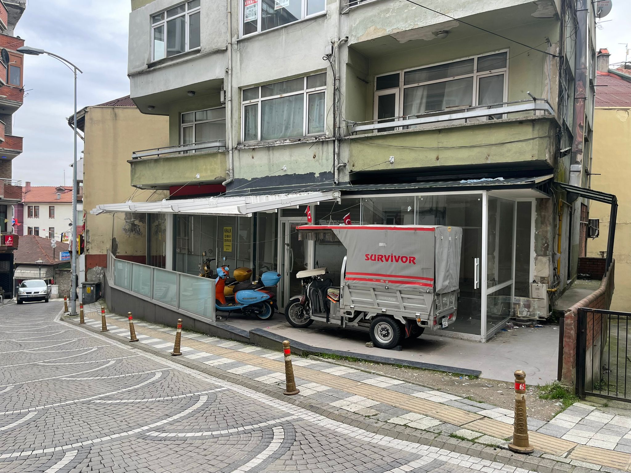 YUKARI ÇARŞIDA MUHTEŞEM KONUM KİRALIK DÜKKAN