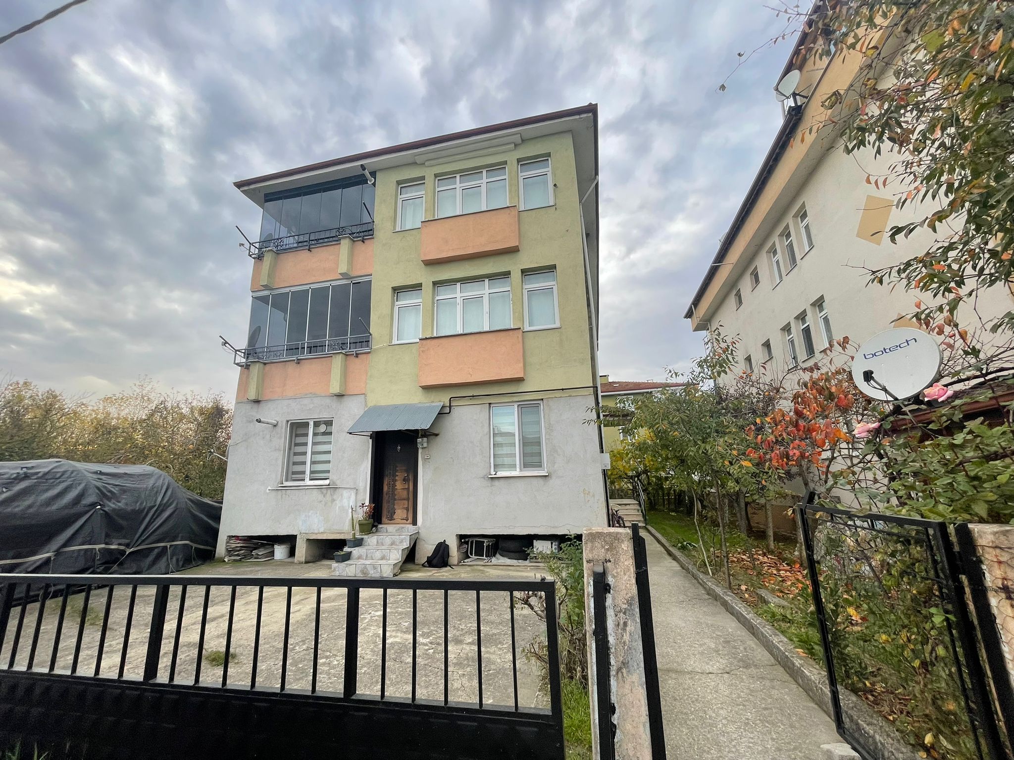 MERKEZE YAKIN KİRACILI 1+1 SATILIK DAİRE